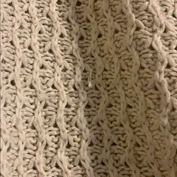 Off the shoulder sweater - Picture 3 of 4